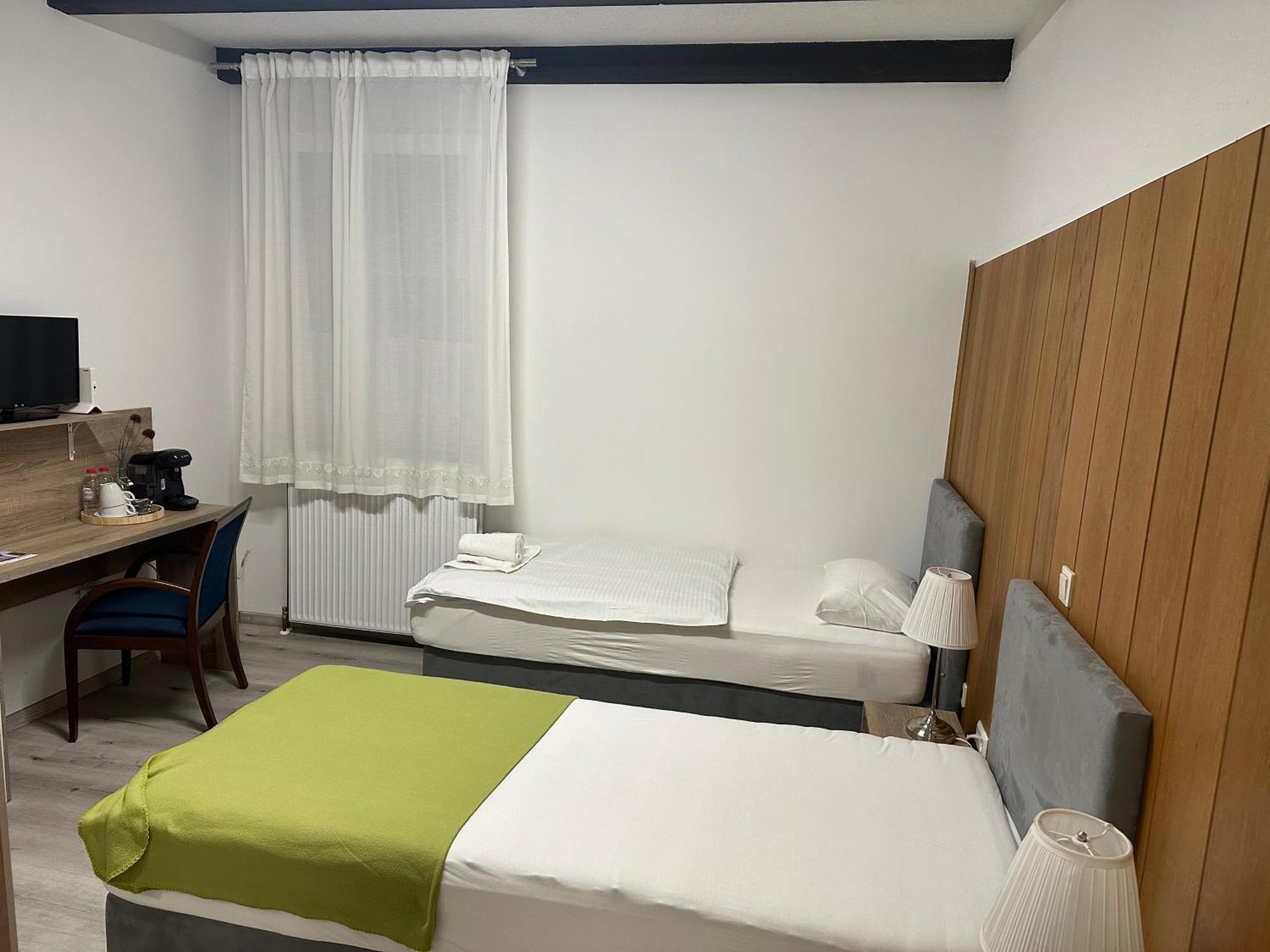 Hotel Alte Wache Mariental Ngoại thất bức ảnh